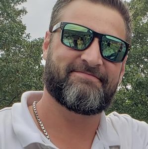 Meet your Posher, Adam